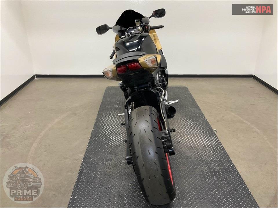 2011 Suzuki GSX-R750L1 — фото 4