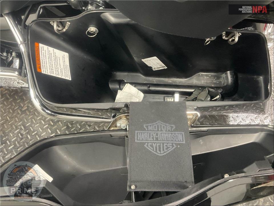 2015 Harley-Davidson FLHTK ELECTRA GLIDE ULTRA LIMITED — фото 15