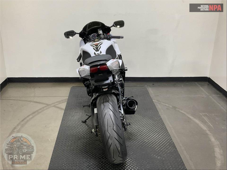 2019 Suzuki GSX-R750L9 — фото 4