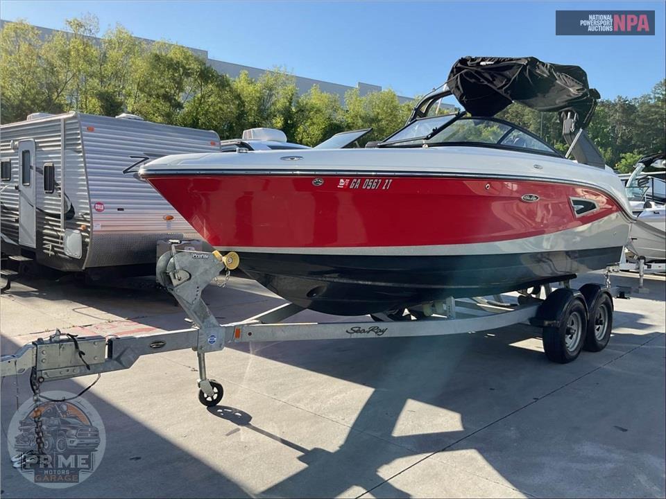 2017 Sea Ray Boats SLX-W 230 SLX SERIES L=23/E=1 370HP MERC IB — фото 2