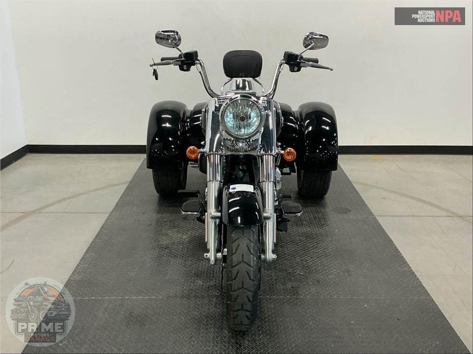 2016 Harley-Davidson FLRT FREEWHEELER — фото 2