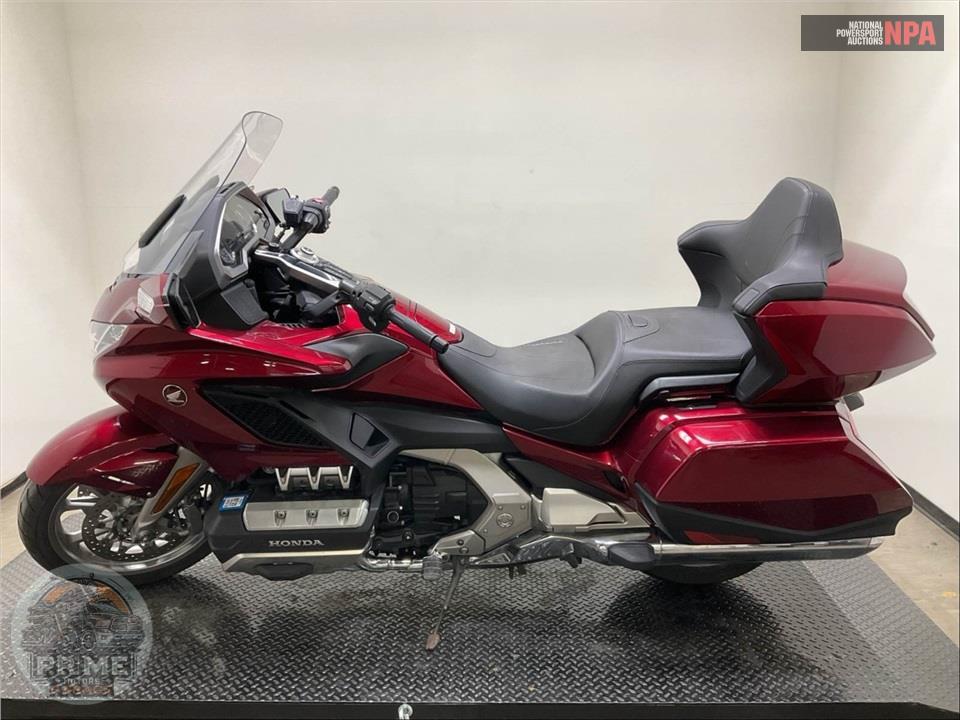 2018 Honda GL1800D GOLDWING TOUR DCT (RED) — фото 3