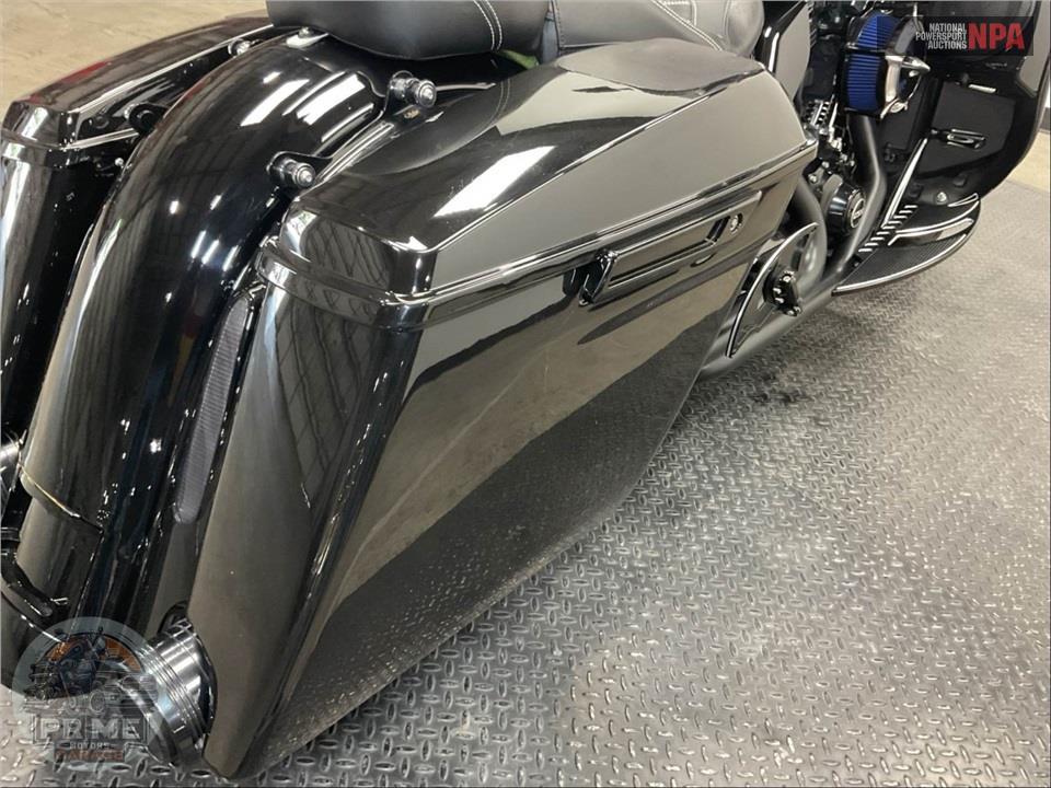 2015 Harley-Davidson FLHTCUL ULTRA CLASSIC LOW — фото 44