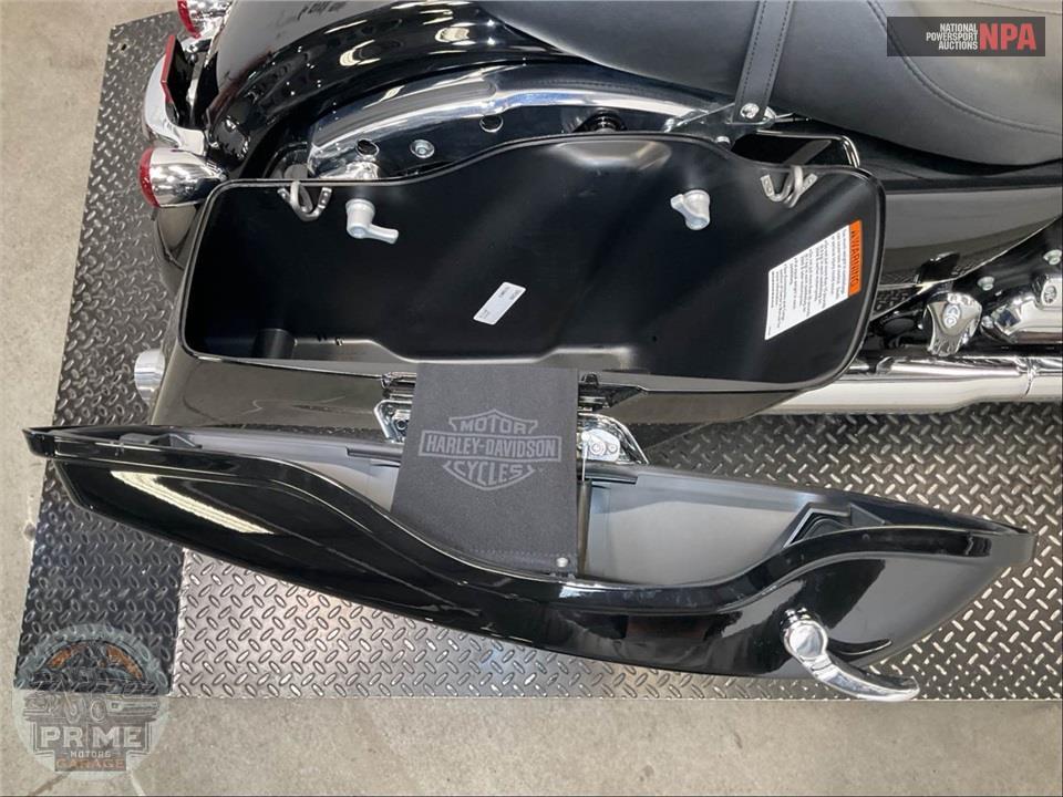 2023 Harley-Davidson FLHX STREET GLIDE — фото 18