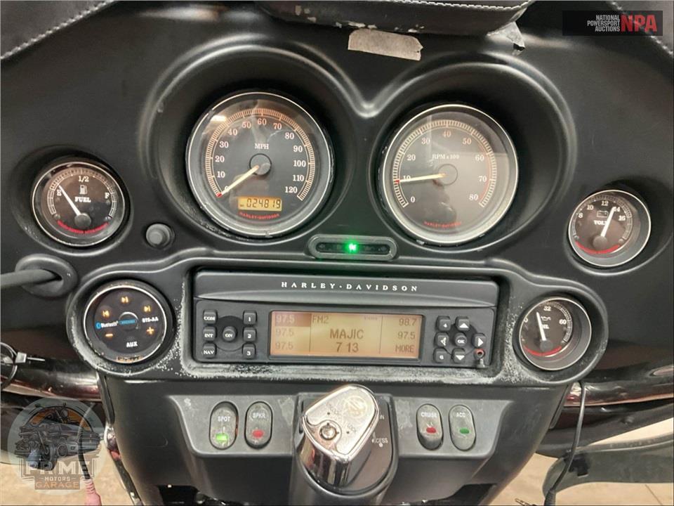 2009 Harley-Davidson FLHTCUTG TRIGLIDE ULTRA CLASSIC — фото 5