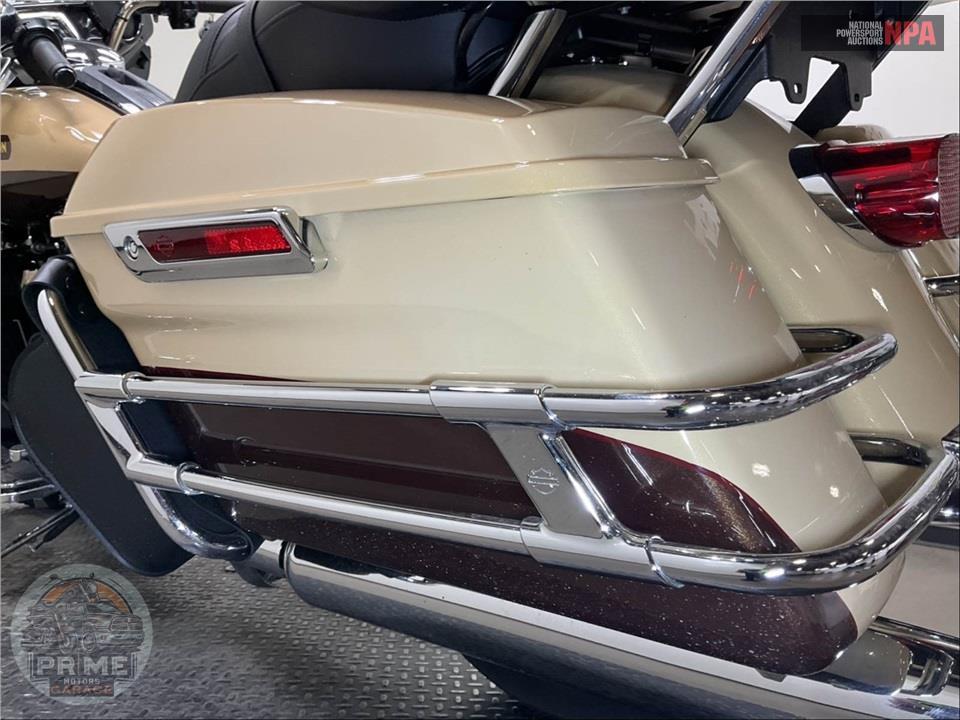 2014 Harley-Davidson FLHTK ELECTRA GLIDE ULTRA LIMITED — фото 17