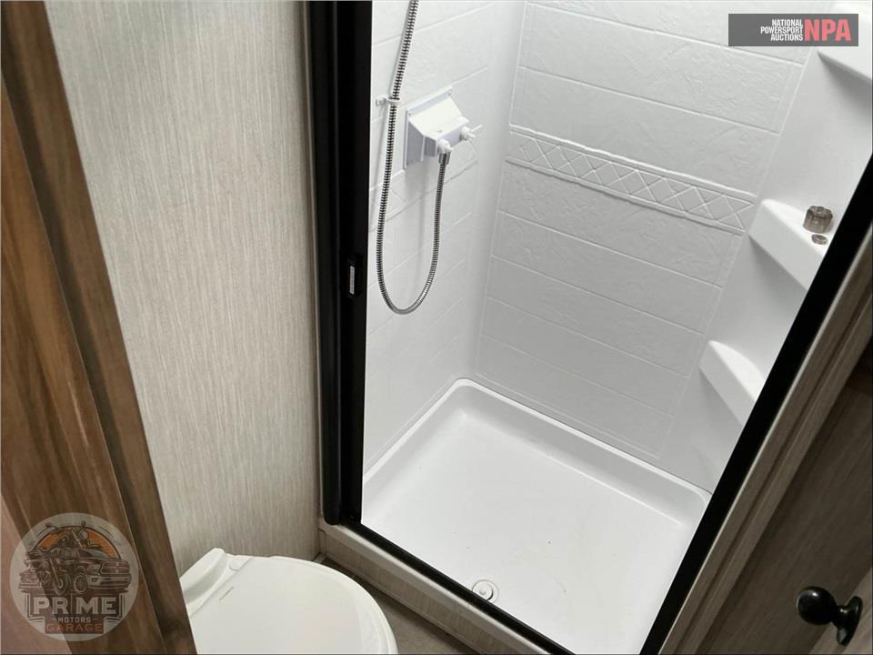 2020 Cherokee By Forest River M-311ML - ARCTIC WOLF FIFTH WHEEL SERIES — фото 16