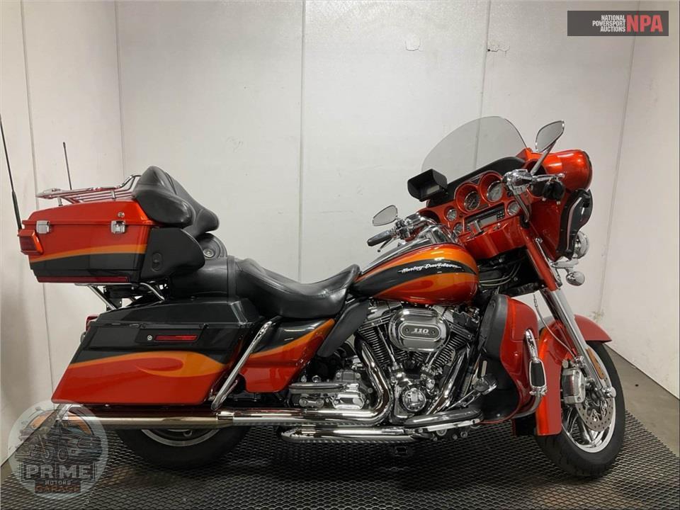 2013 Harley-Davidson FLHTCUSE8 SCREAMIN EAGLE — фото 1