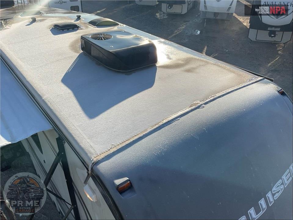 2017 Crossroads Rv M-322 RL - CRUISER FIFTH WHEEL SERIES — фото 30