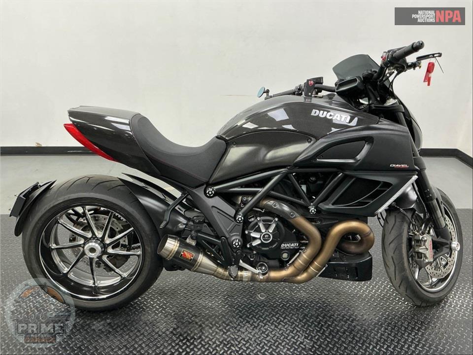 2011 Ducati DIAVEL — фото 1