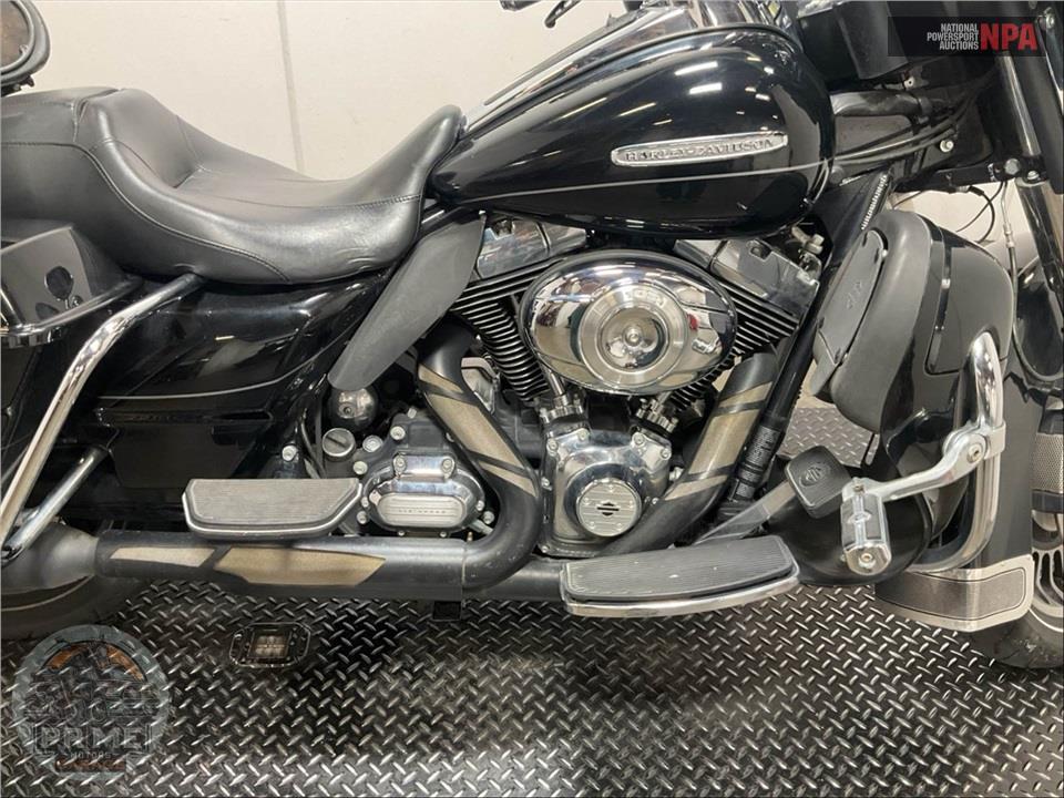 2013 Harley-Davidson FLHTK ELECTRA GLIDE UL LI — фото 6