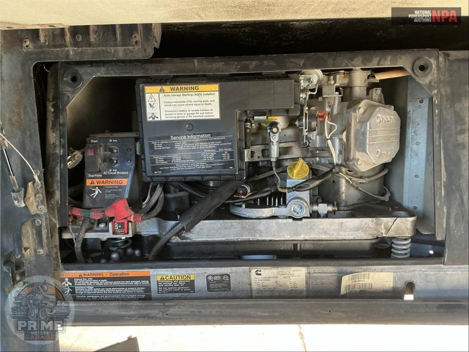 2011 Winnebago M-35P-FORD - ADVENTURER SERIES — фото 48