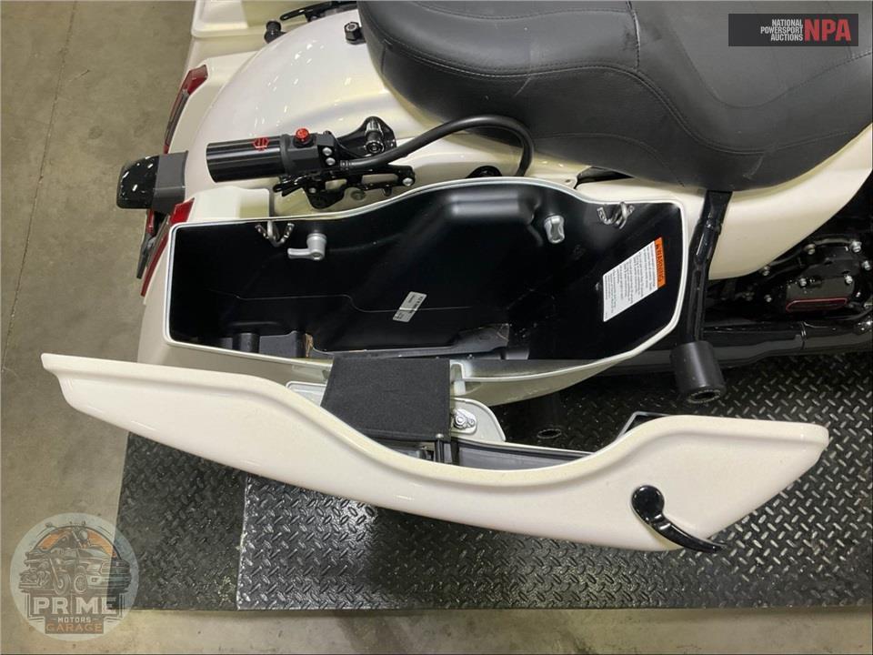 2024 Harley-Davidson FLTRXSTSE CVO ROAD GLIDE ST — фото 18