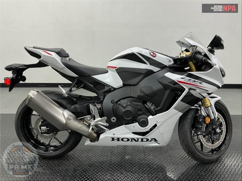 2025 Honda CBR1000RR — фото 1