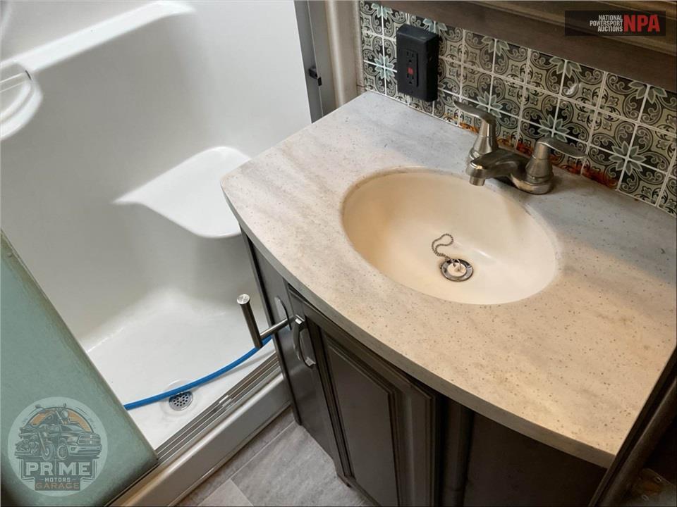2018 Keystone Rv M-3791 RD MONTANA FIFTH WHEEL SERIES — фото 16