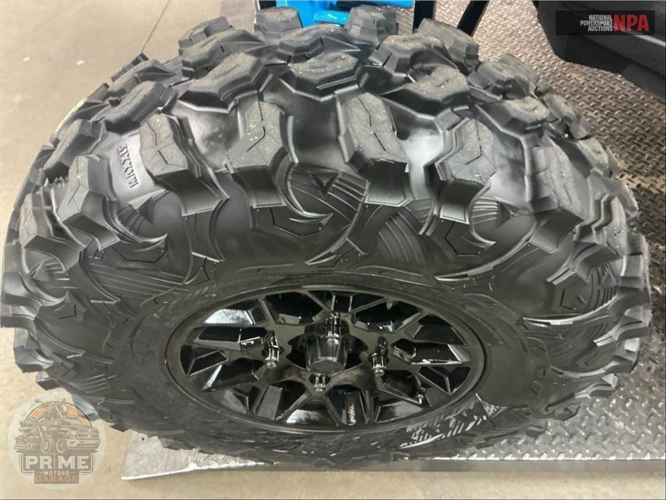 2023 Can-Am MAVERICK X3 MAX X RS TURBO RR 72 (BLACK ONLY) — фото 20