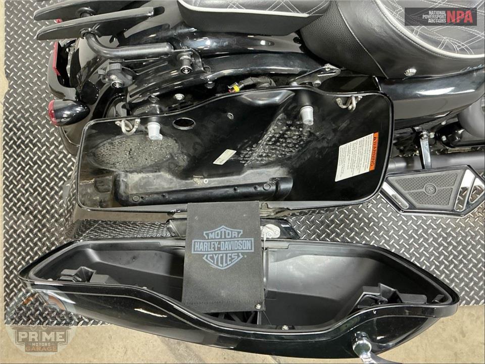 2019 Harley-Davidson FLHXS STREET GLIDE SPECIAL — фото 21