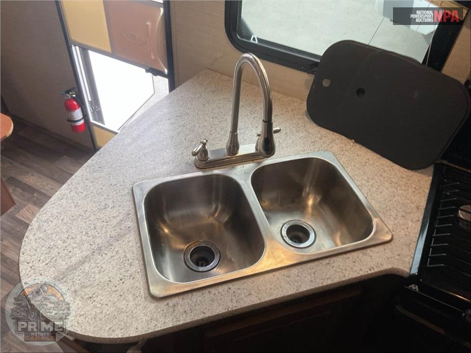 2017 Keystone Rv M-19 FBPR - BULLET PREMIER SERIES — фото 16