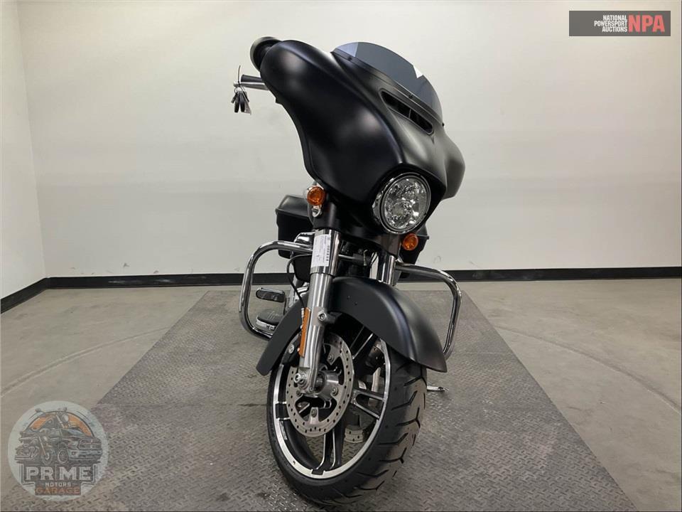 2017 Harley-Davidson FLHXS STREET GLIDE SPECIAL — фото 2