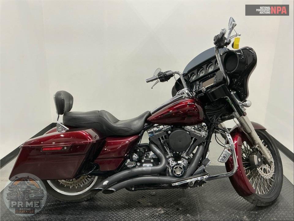 2014 Harley-Davidson FLHXS STREET GLIDE — фото 1
