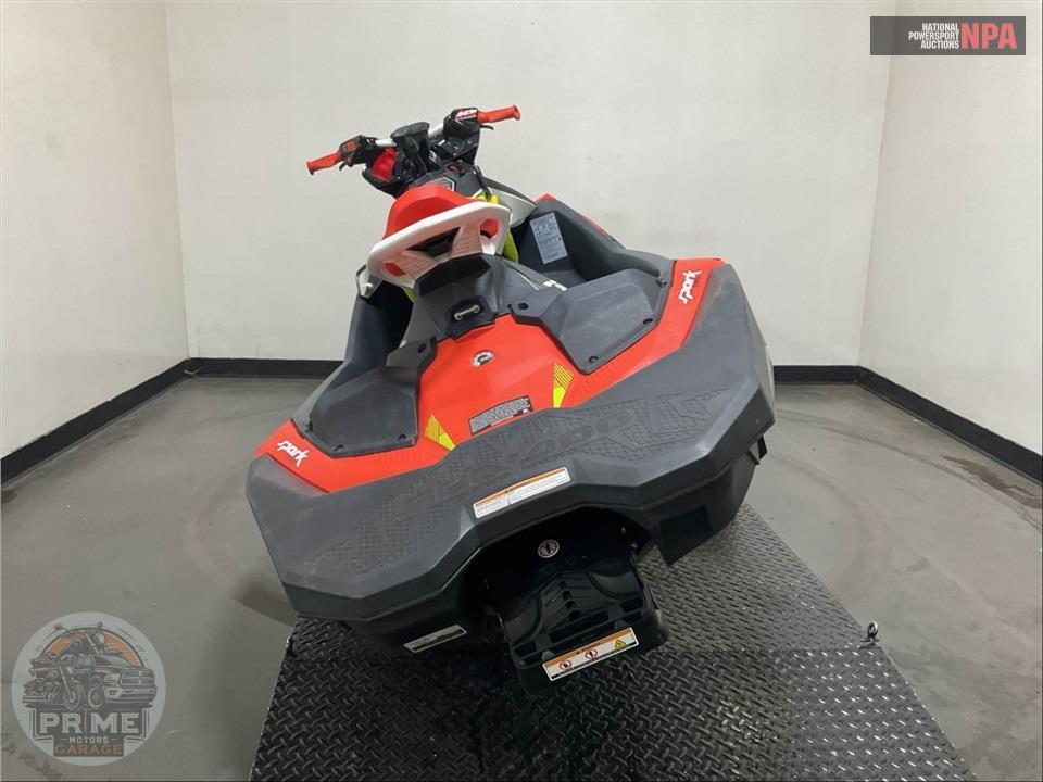 2020 Seadoo/Brp SPARK 3UP TRIXX SOUND SYS — фото 4
