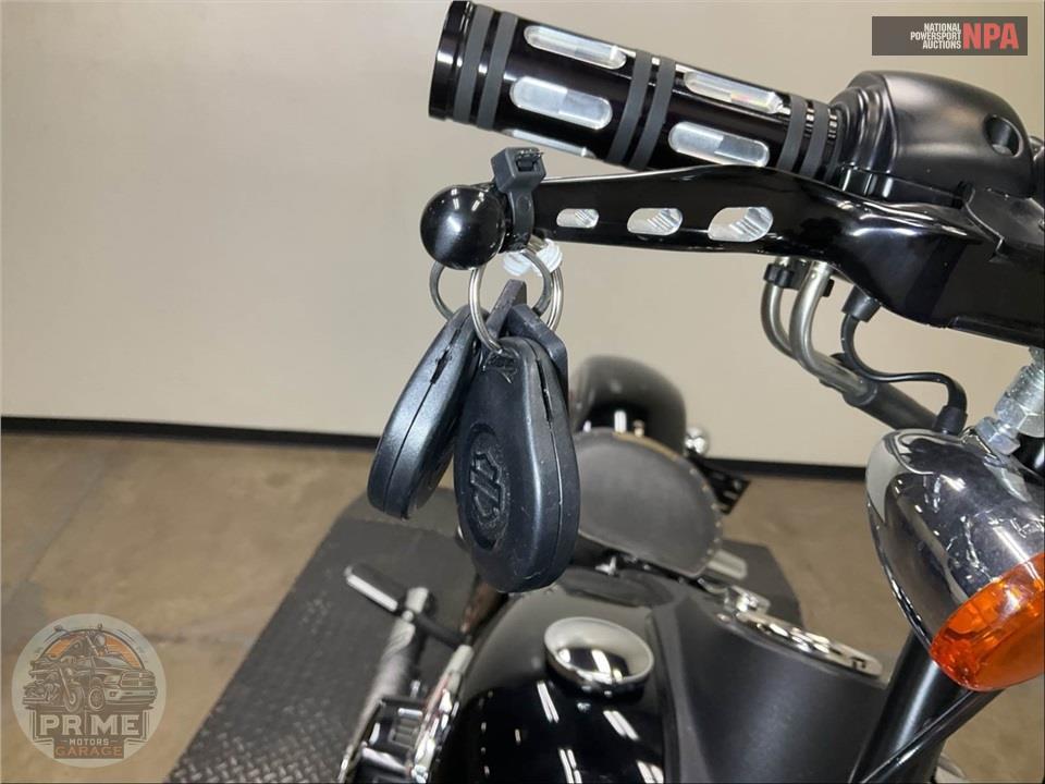 2015 Harley-Davidson FXDB STREET BOB — фото 11