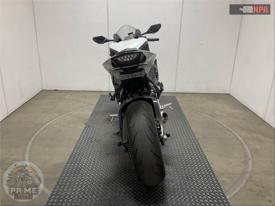 2025 Honda CBR1000RR — фото 4