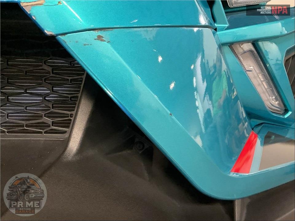 2022 Polaris SLINGSHOT R AUTODRIVE — фото 17