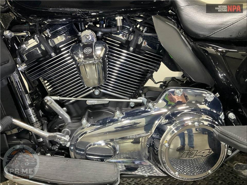 2025 Harley-Davidson FLHTCUTG TRI GLIDE ULTRA CLASSIC — фото 7