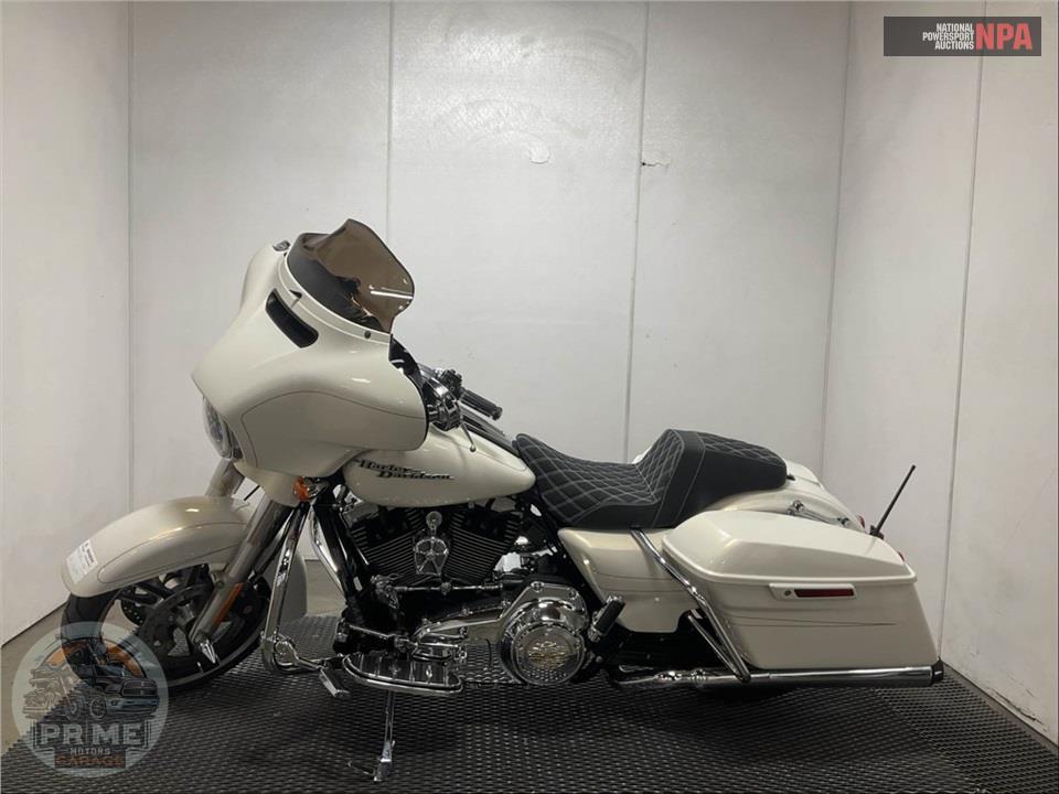 2015 Harley-Davidson FLHXS STREET GLIDE SPECIAL — фото 3