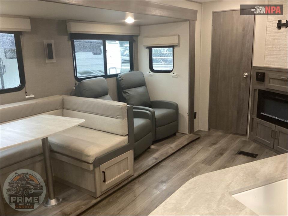 2024 Coachmen By Forest River M-261 BHS - CATALINA SUMMIT SERIES — фото 6
