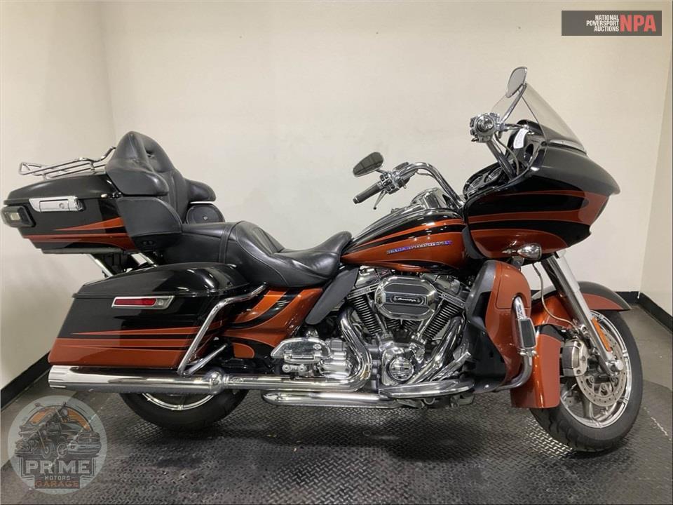 2015 Harley-Davidson FLTRUSE CVO ROAD GLIDE ULTRA — фото 1