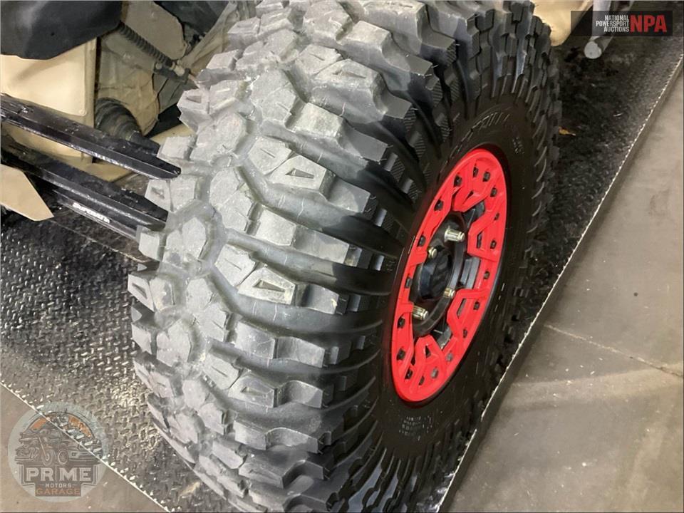 2021 Can-Am MAVERICK X3 MAX X RS TURBO RR SMART-SHOX (DESERT TAN & CARBON BLACK, RED) — фото 40