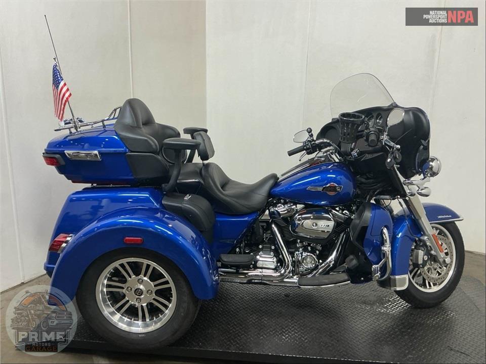 2024 Harley-Davidson FLHTCUTG TRI GLIDE ULTRA CLASSIC — фото 1