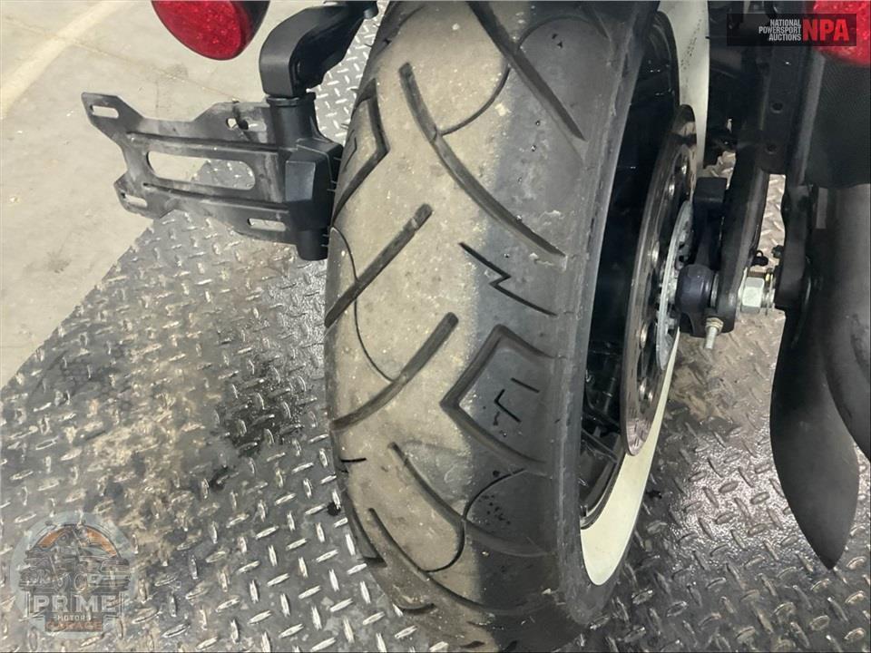 2020 Indian Motorcycle SCOUT BOBBER (ABS, BLACK) — фото 21