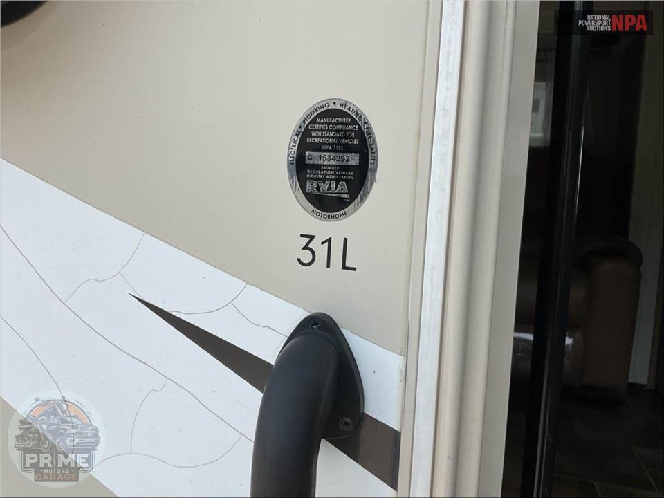 2016 Thor Motor Coach M-31L E450-V10 - CHATEAU SERIES — фото 7