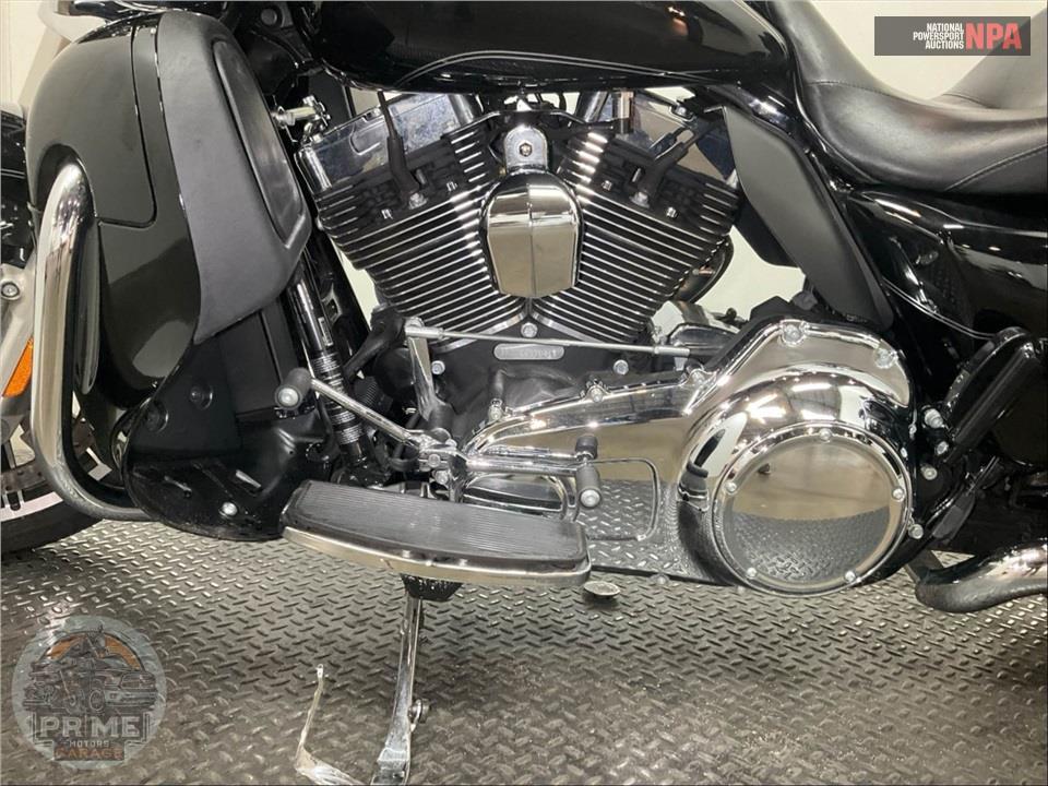 2016 Harley-Davidson FLHTCUL ULTRA CLASSIC LOW — фото 8