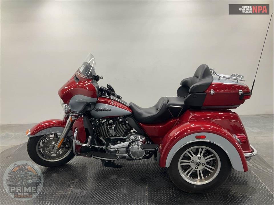 2019 Harley-Davidson FLHTCUTG TRI GLIDE ULTRA — фото 3