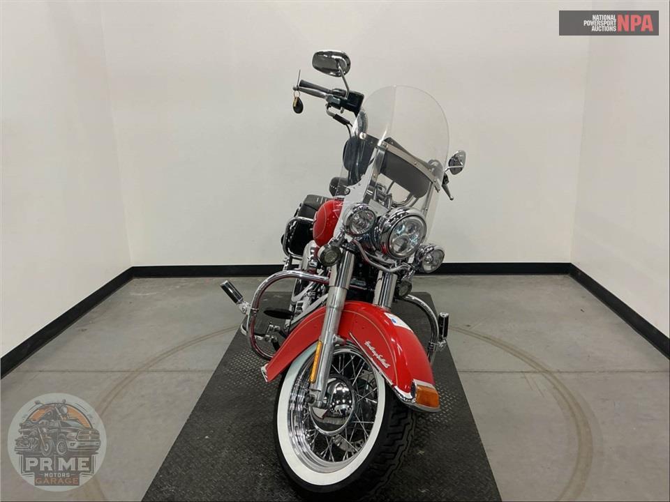2010 Harley-Davidson FLSTC HERITAGE SOFTAIL CLASSIC — фото 2