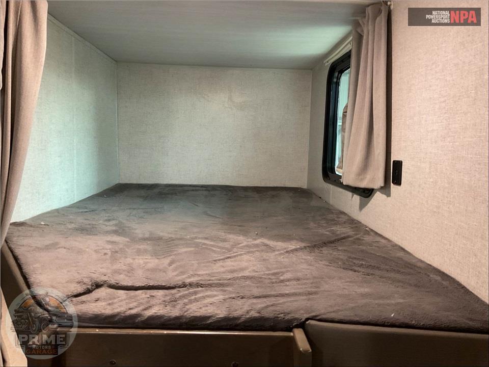 2020 Wildwood By Forest River M-263BHXL X-LITE SERIES — фото 13