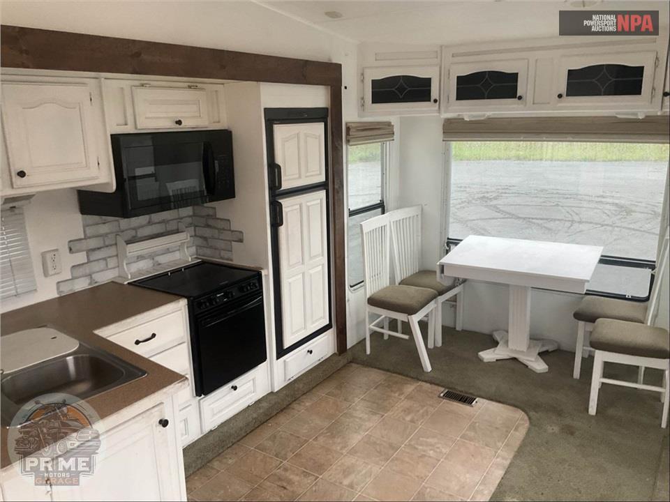 2008 Cedar Creek M-30LSTS (*) - SILVERBACK FIFTH WHEEL SERIES — фото 7