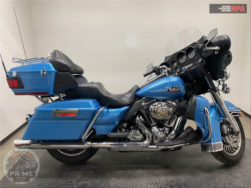 2011 Harley-Davidson FLHTCU UL CLSC EL GLIDE — фото 1