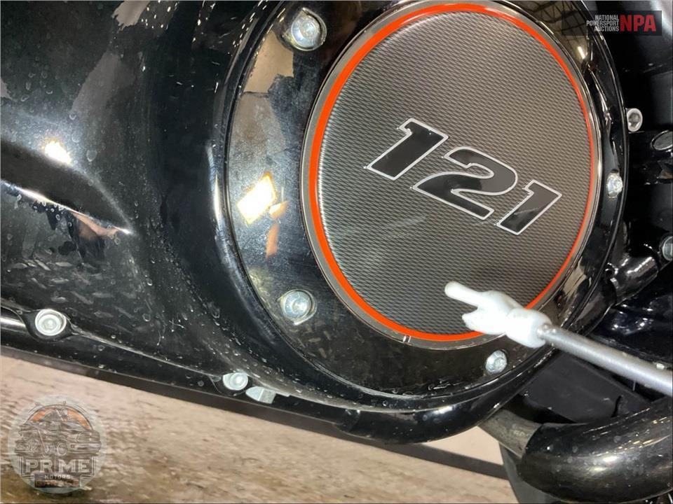 2025 Harley-Davidson FLTRXSE CVO ROAD GLIDE — фото 10