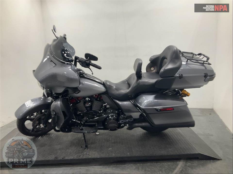 2019 Harley-Davidson FLHTKSE CVO LIMITED — фото 3