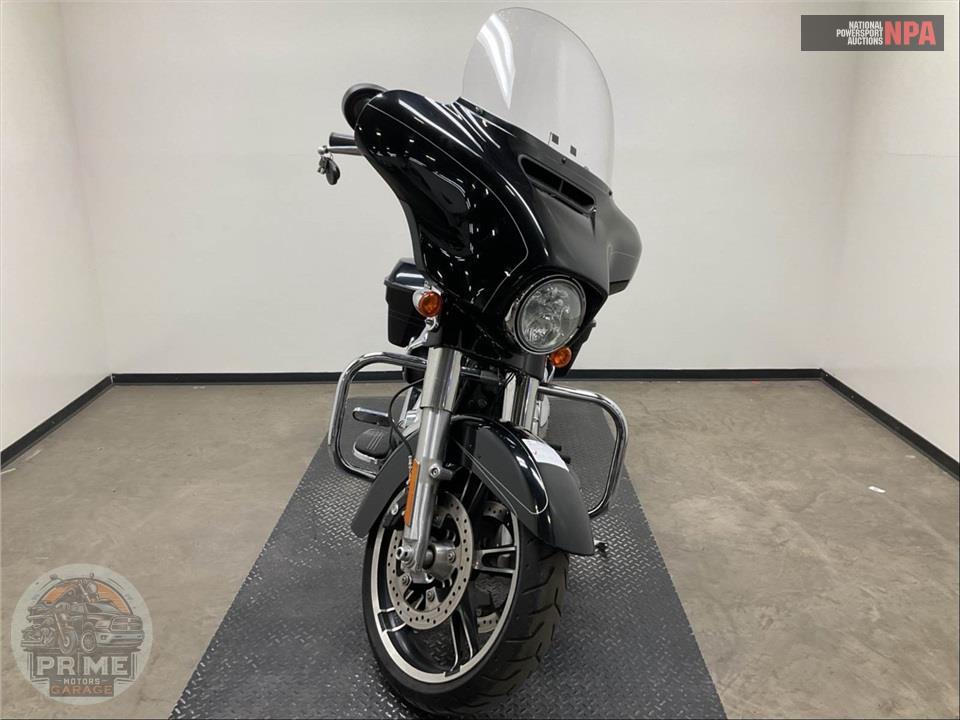 2016 Harley-Davidson FLHXS STREET GLIDE SPECIAL — фото 2