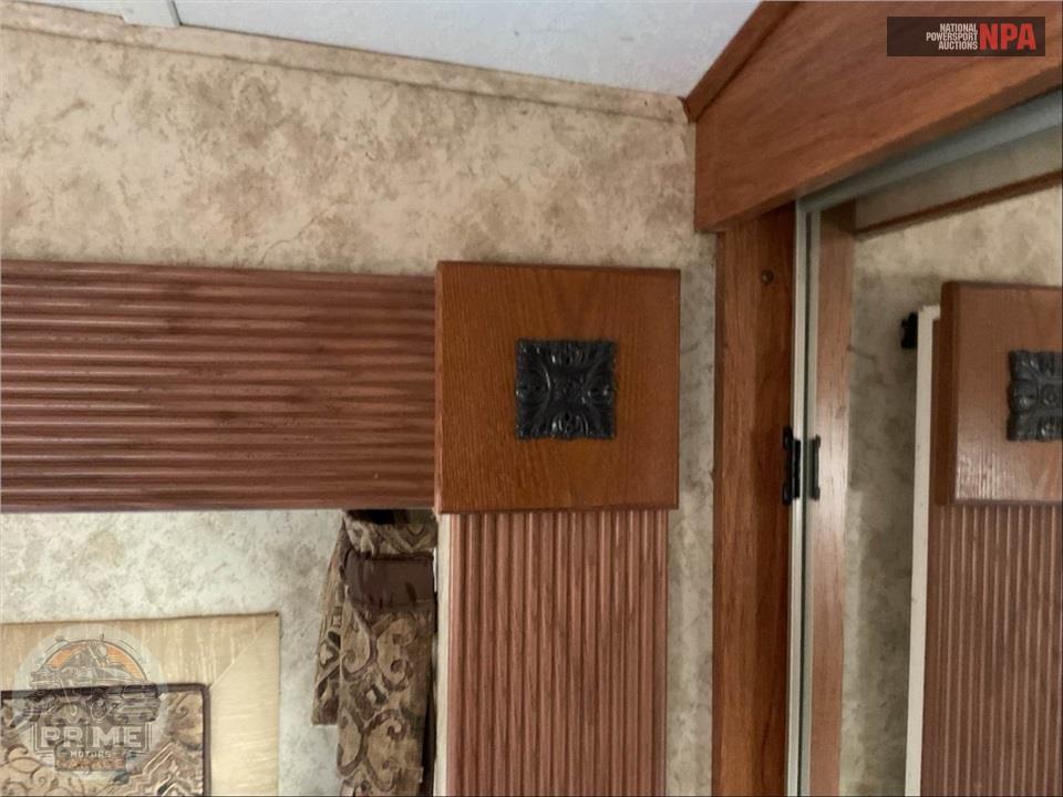2013 Keystone Rv M-346 LBQ - MONTANA MOUNTAINEER FIFTH WHEEL SERIES — фото 34