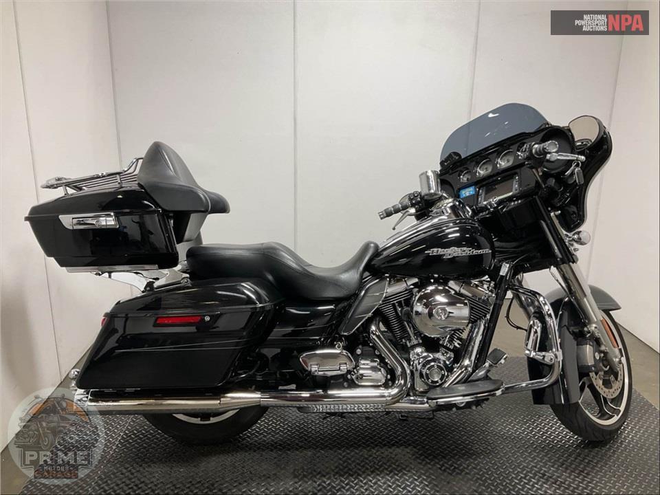 2014 Harley-Davidson FLHXS STREET GLIDE — фото 1