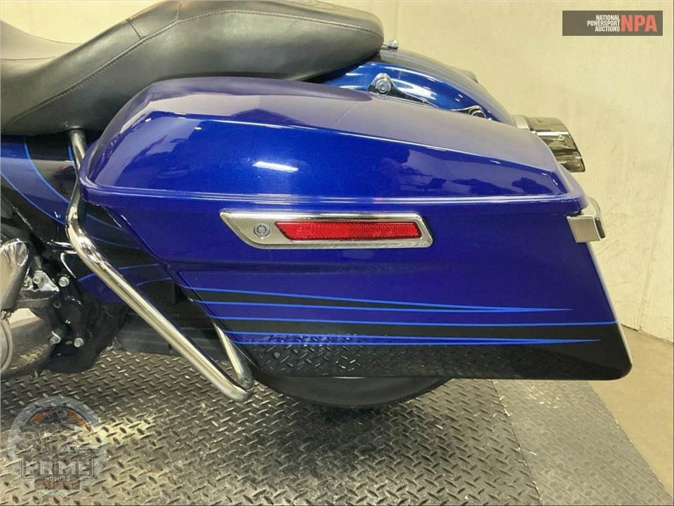 2015 Harley-Davidson FLTRUSE CVO ROAD GLIDE ULTRA — фото 24