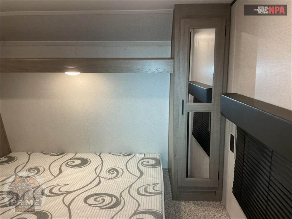 2021 Keystone Rv M-25 TH - HIDEOUT LUXURY TOY HAULER SERIES — фото 11