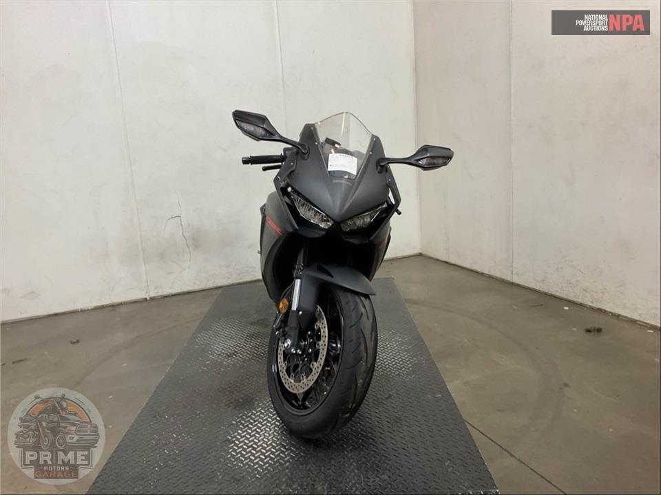 2021 Honda CBR1000RR — фото 2